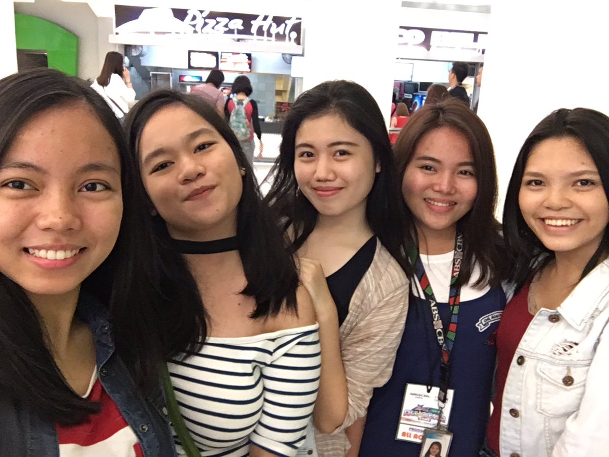 badlandscaek's tweet photo. #OppoAllStarGame #StarMagicOppoAllStarGame #Oppo #OppoF3Plus #OppoPowerbank #OppoHeadset #WeLoveOppo https://t.co/fMFNEPuvsD