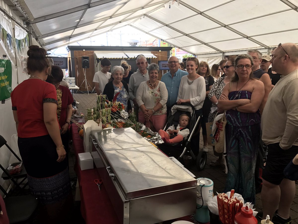 Crowds at #stannesfest <a href="/STEPFylde/">STEP Fylde</a> @KirkVeli <a href="/ImMarkDaniels/">Mark Daniels</a>