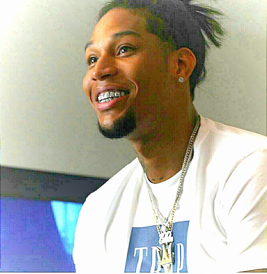 its_JaMiE26's tweet photo. Love you. Miss you. #LLM #RealLoveIsRare #Gonebutneverforgotten #LastOfADyingBreed #π―it π@yungmazibwa https://t.co/23nnoGlG8B