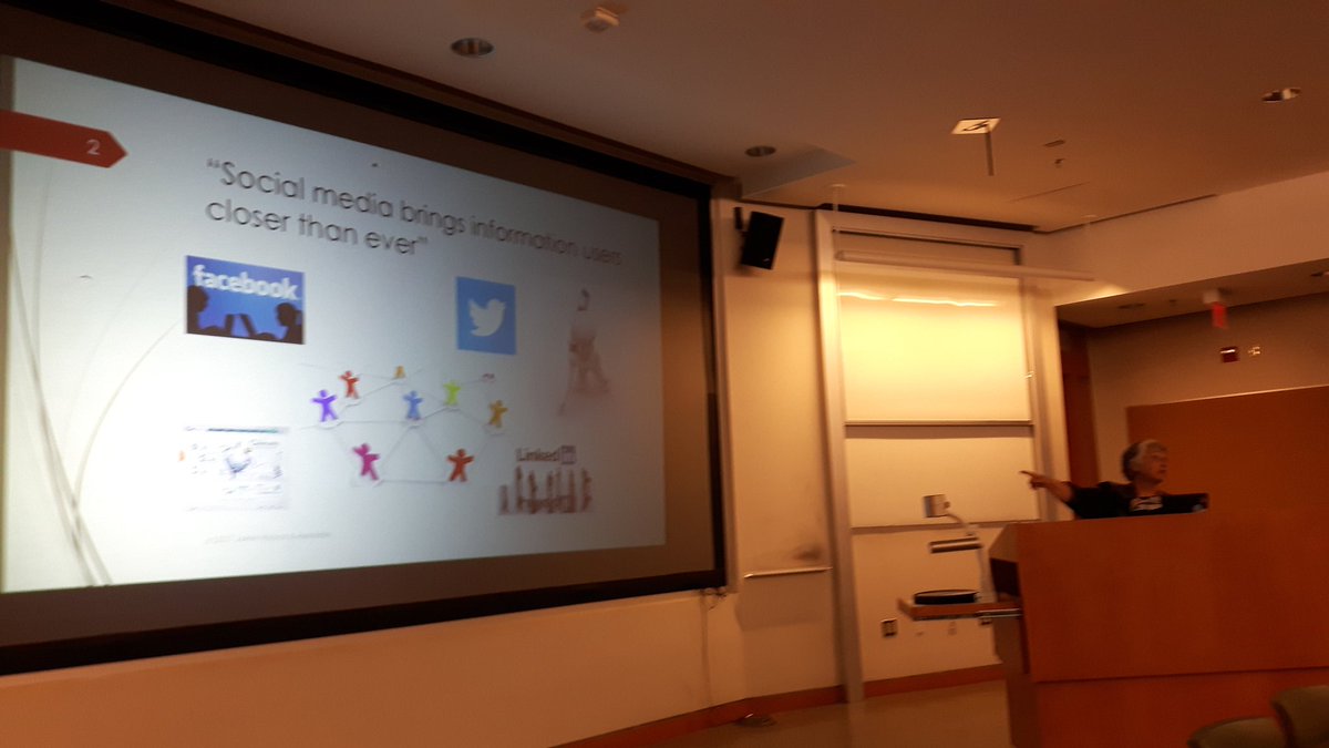 ORhetorBinod's tweet image. #sigdoc17 Dr. JoAnn Hackos&apos; Ignite Talk - Social Media brings information users closer than ever