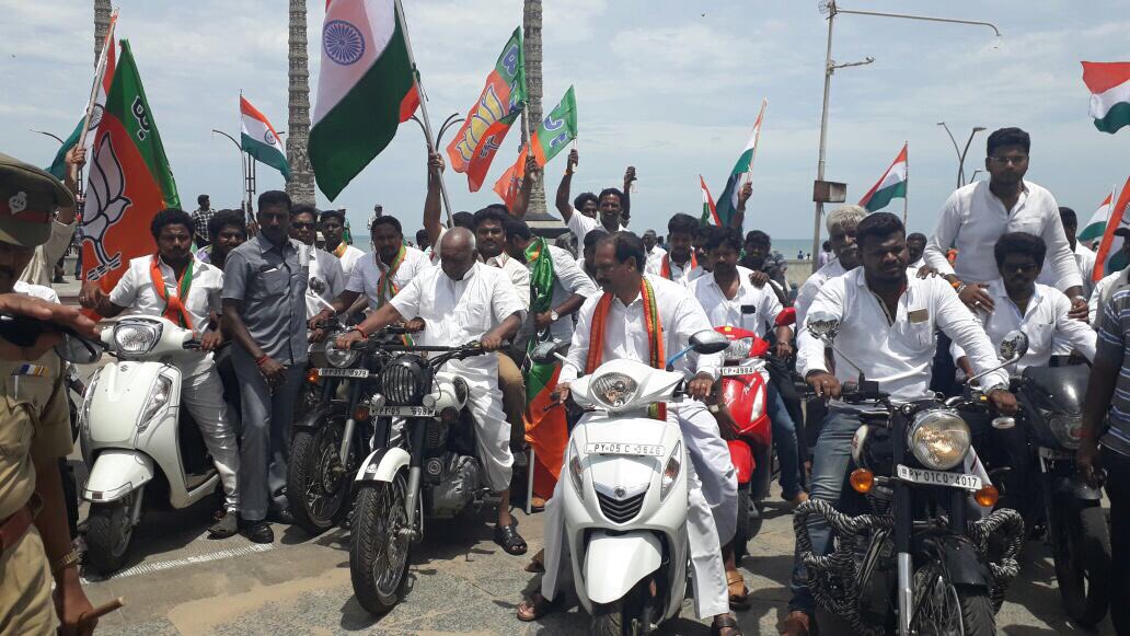 MouliDevan's tweet photo. Tiranga Yatra#I am New India @Puducherry with Honourable Minister Pon Radhakrishnan Ji https://t.co/tPTC15TMcF