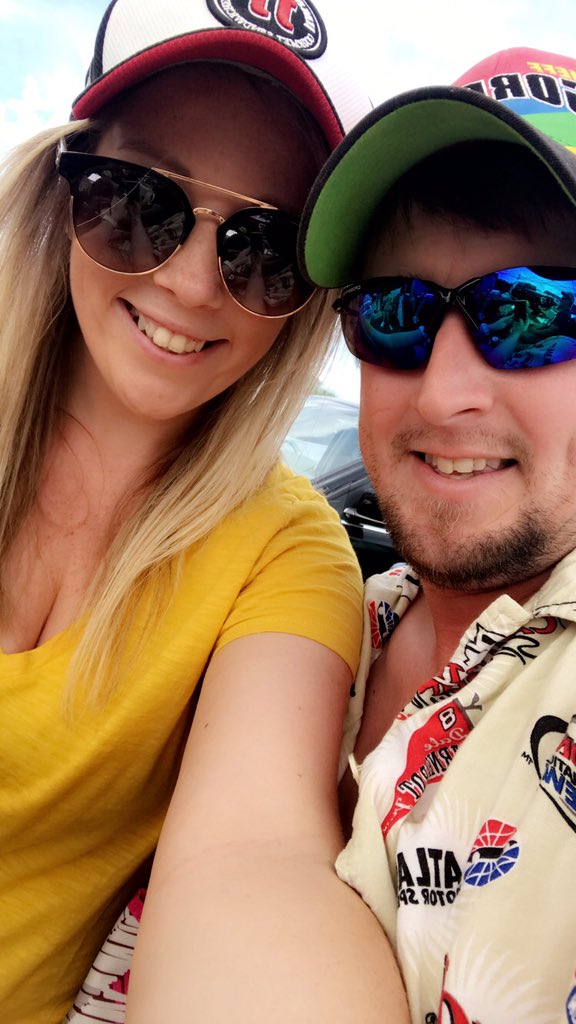 S_t_a_c_i's tweet photo. Tailgating! #Michigan400 https://t.co/vGDfW80rPi