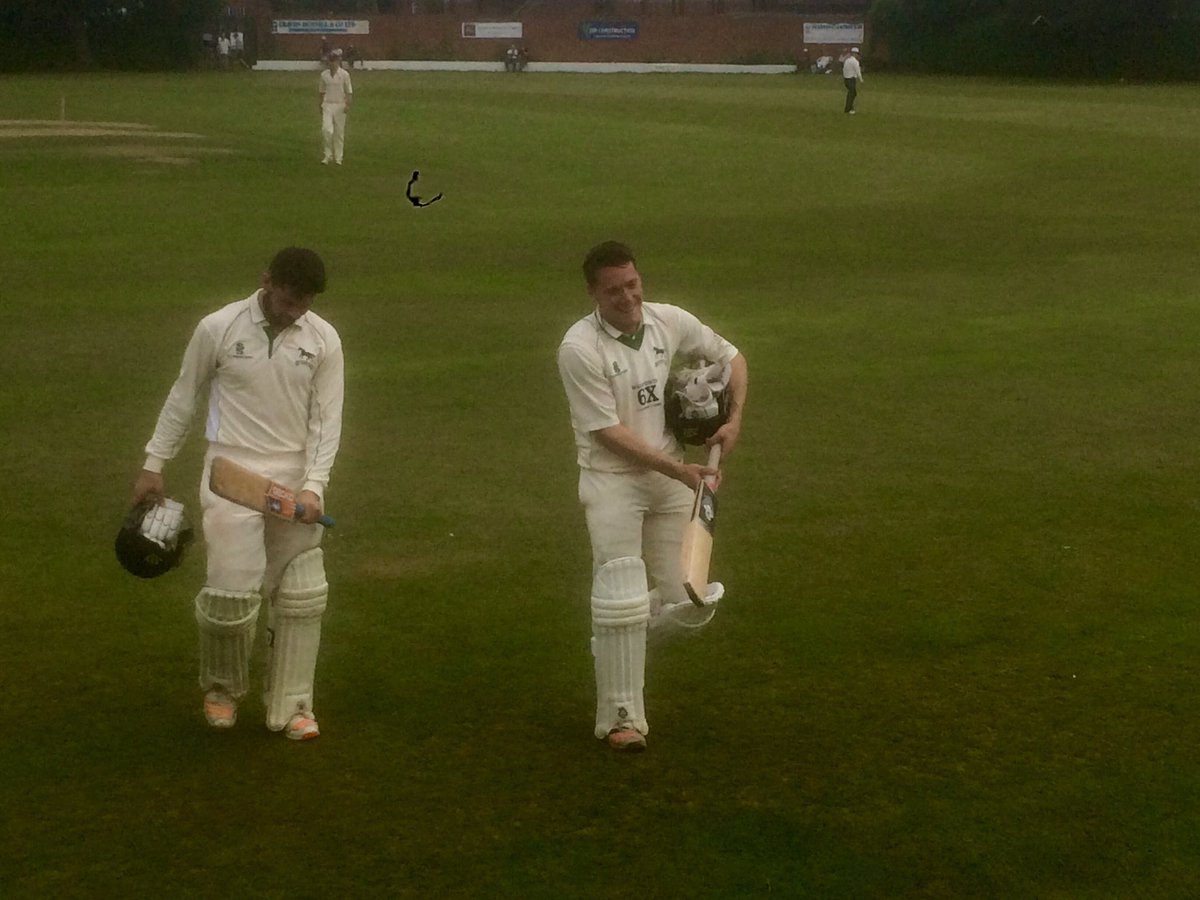 Phenomenal knock from <a href="/NeilClark123/">Neil Clark</a> <a href="/Potternecc/">Potterne C.C</a> wilts 414-6 at Bridgenorth. Tahir strikes in first over! <a href="/gazsport/">Gazettesport</a> @unicorncrickcom