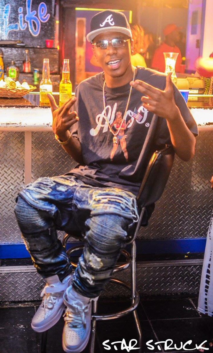 OkayKesslerr's tweet photo. We a family we just holler GanG 💚 #LongLiveMighty https://t.co/TLqjME2jlJ