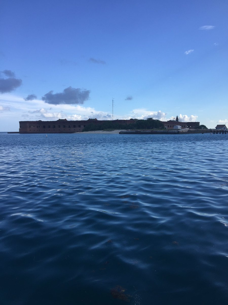 GolfForACure843's tweet photo. #FortJefferson #70Miles #GulfOfMexico #CivilWarFort #History  #OffTheGrid #AdventuresContinue https://t.co/oYUNGDdCj2
