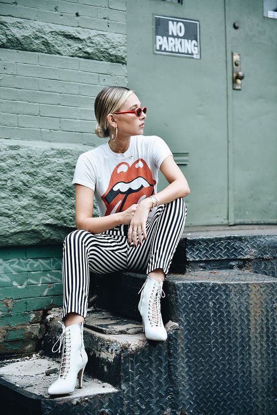 Trendcue's tweet photo. Street style wear for summer 2017 #streetstyle #fashion #2017 #womensfasion #newyorkcity #nyc #trendcue #trends #fashiontrends https://t.co/CUH7RRluRF