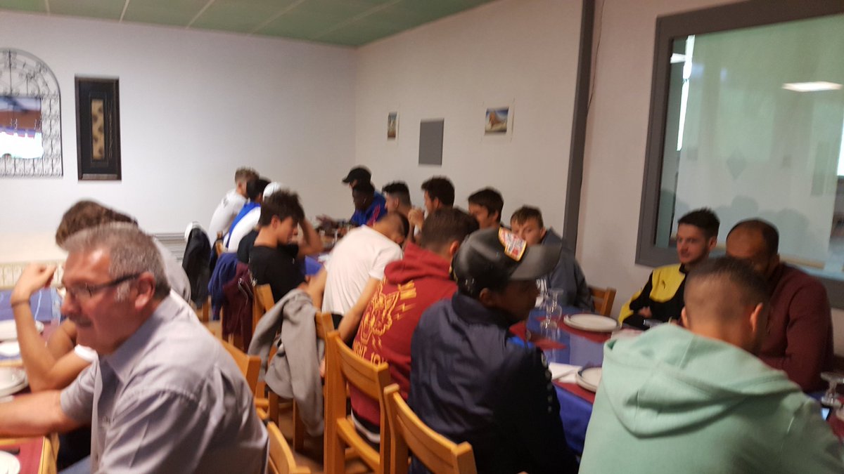 FcYutz's tweet photo. #seniors #u19 du #fcyutz en préparation dans les Vosges. https://t.co/UWnZQlWXMV