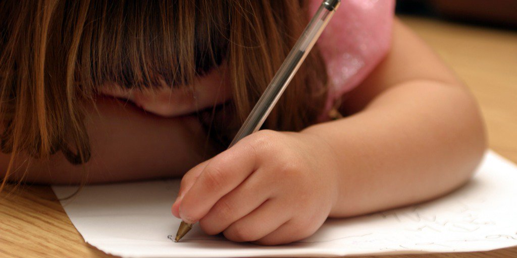CBeebiesHQ's tweet photo. Happy #LeftHandersDay! 👈🏻👈🏼👈🏾

Be left-handed &amp; always be right with these top tips: https://t.co/syze7lPmLp

@HollytheOT https://t.co/omJE9gslBY
