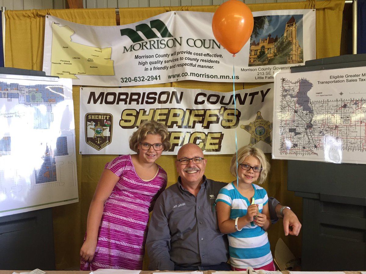 JeffreyJelinski's tweet photo. It's day #4 of the #MorrisonCountyFair, kicking things off w/a #PolkaMass @ 10:00. Making new friends @ the #CountyBooth. #BeSafe 😀😀🇺🇸🇺🇸 https://t.co/idybM58PdQ