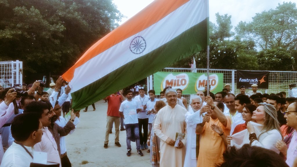 rungurugram's tweet photo. #RunForSecurity flag off. https://t.co/BKE0iRjUuJ