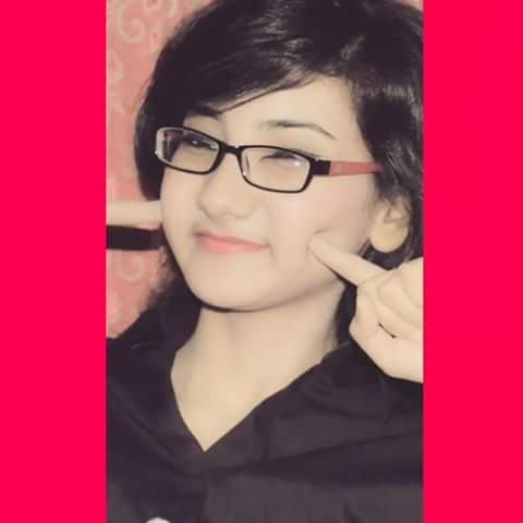 black ♥
pink lips ♥
like me?follow me......