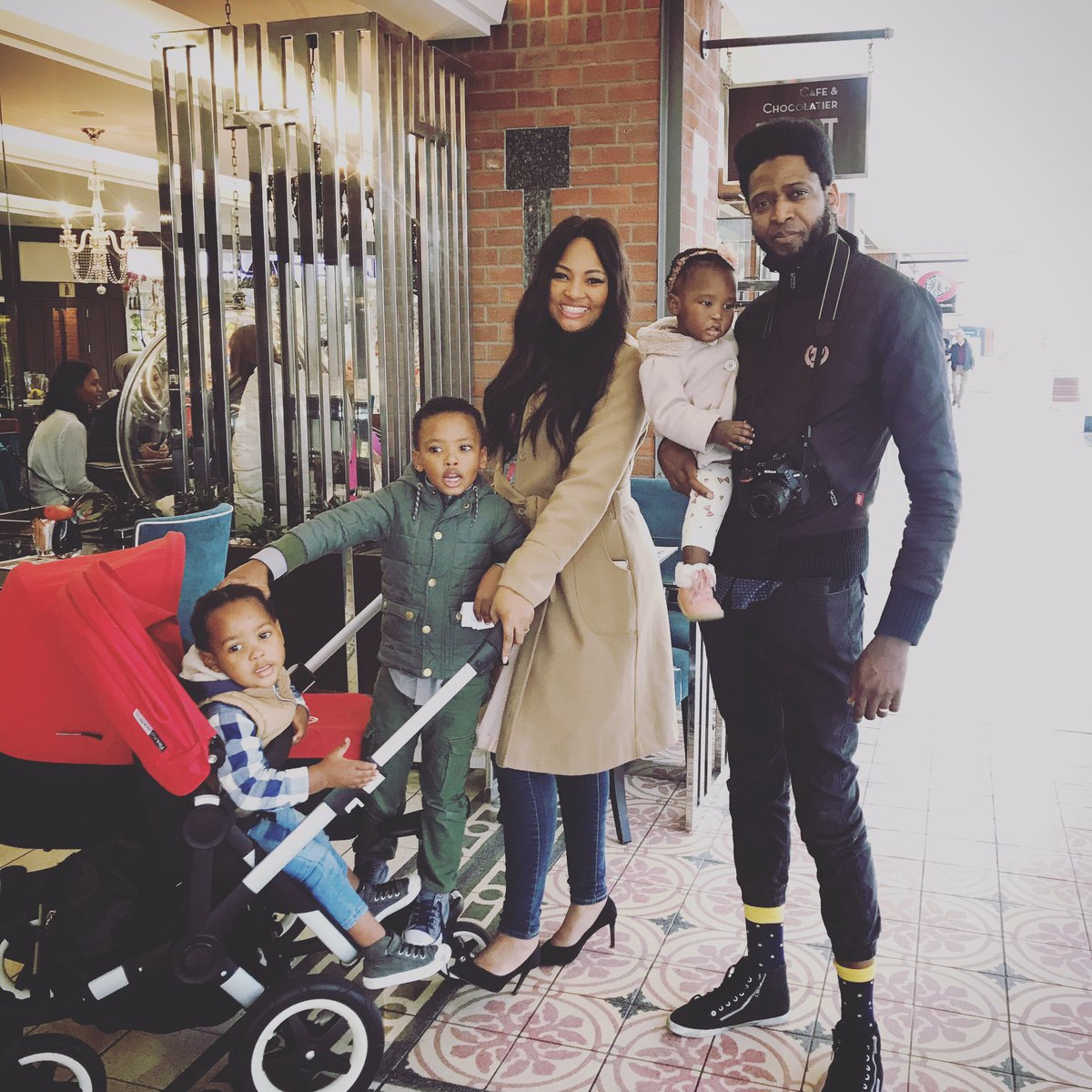 SibaMtongana's tweet photo. ❤️ #squad #happysunday #familytime #backfromtravels #outandabout #pricelessmoments #TheMtonganas https://t.co/N8QTyEpHoT