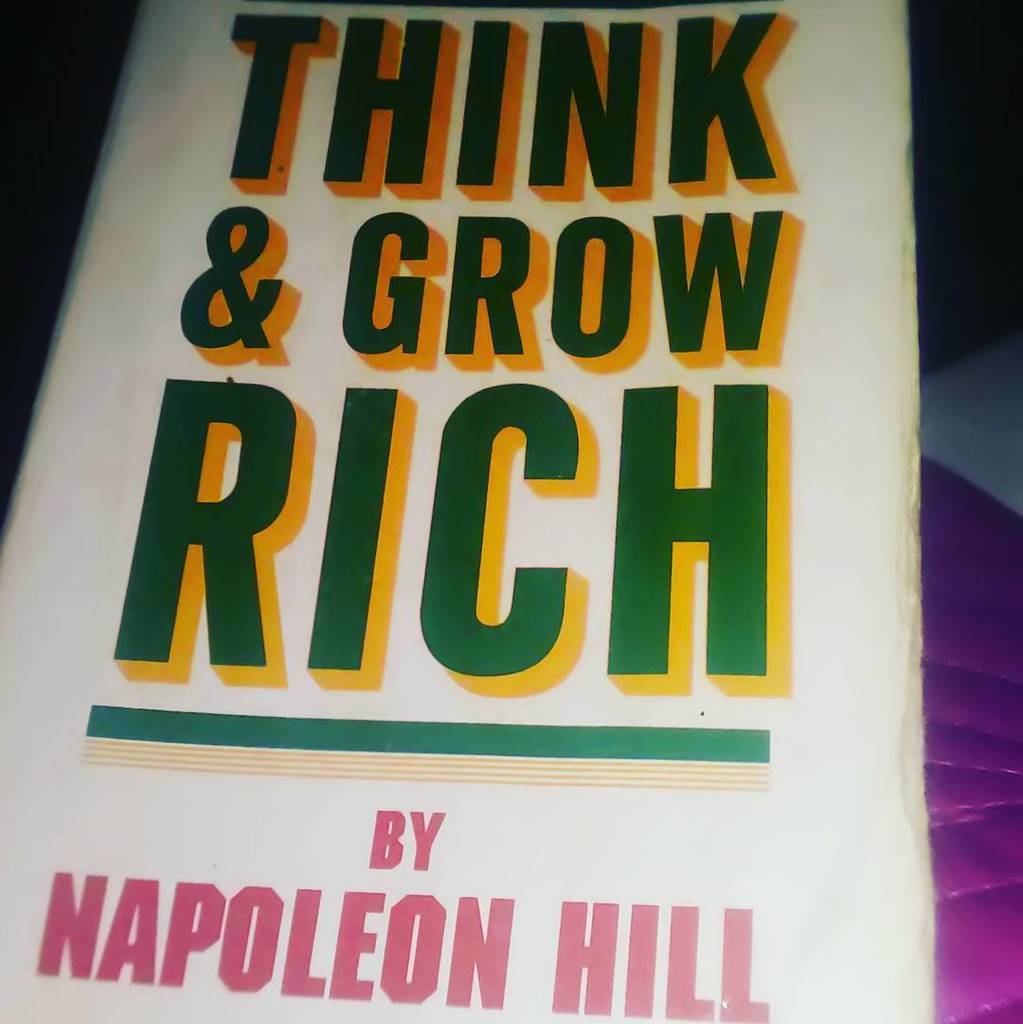 LinkHustler's tweet photo. Sunday is perfect for a classic #read https://t.co/1zG0QY495I https://t.co/GusnGxjfQn
