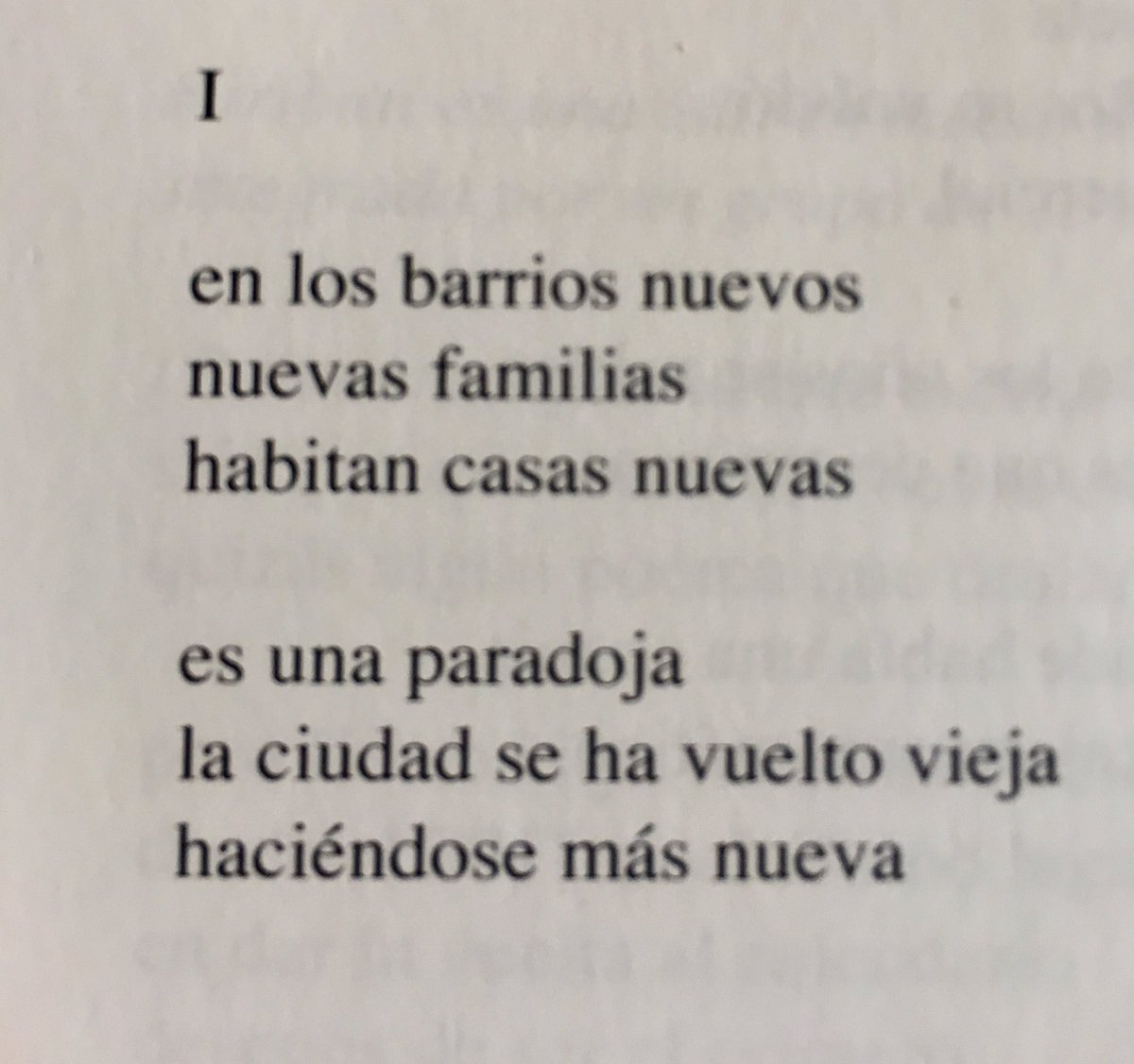 HildeVasquez's tweet photo. Urbanismo poético: poema "Regresión" de @RolandoKattan https://t.co/TTOhp7IJE8