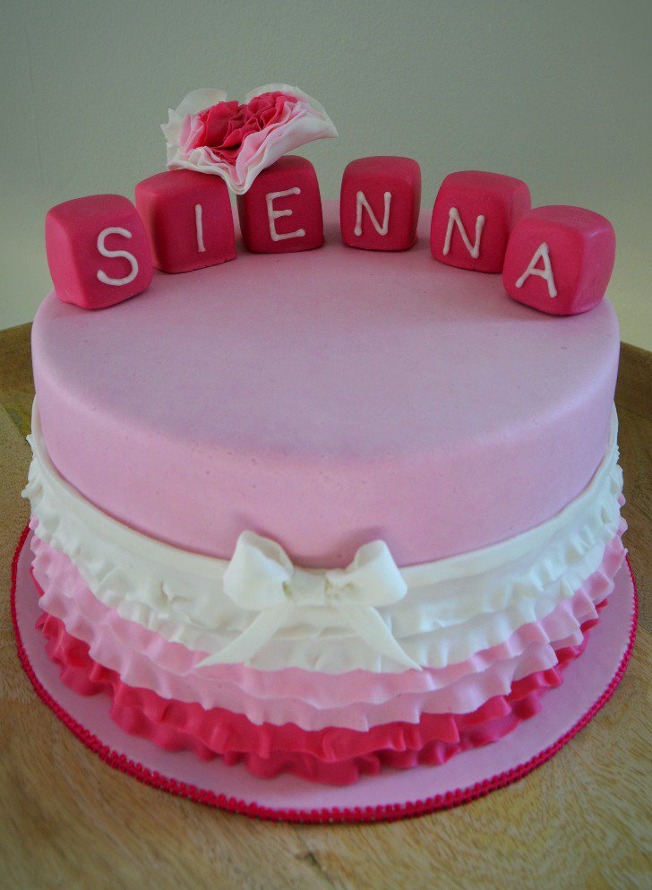 Petit Gateau Happy Birthday Beautiful Little Sienna Yesitscake Kiddiesbirthdays Vanilla Chocolate Petit Gateau Happy Birthday Beautiful Little Sienna Yesitscake Kiddiesbirthdays Vanilla Chocolate