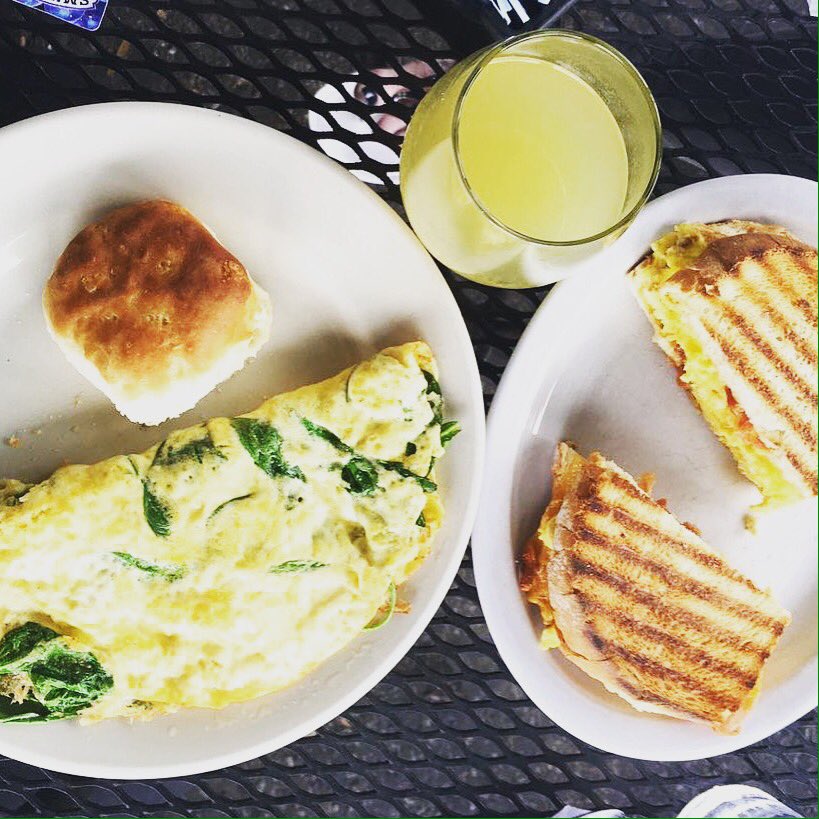JacksonsNash's tweet photo. It's going to be a great day! @JacksonsNash @ubereats #nashvillebrunch @NashOriginals https://t.co/jPg45331dg