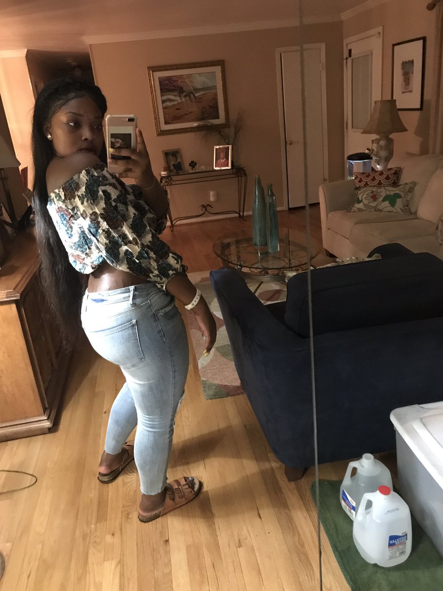 Almightyy_jade's tweet photo. Living in Paradise 👑 https://t.co/Dk3P383HNA