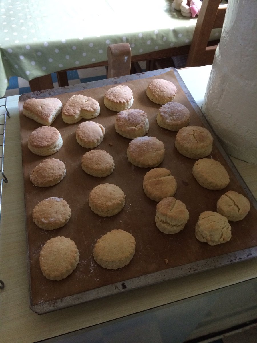 Strawbtractor's tweet photo. Ummmmmmmm. Fresh scones from the aga. Jam and cream at the ready. #magicsundays https://t.co/hWdQOBudtK