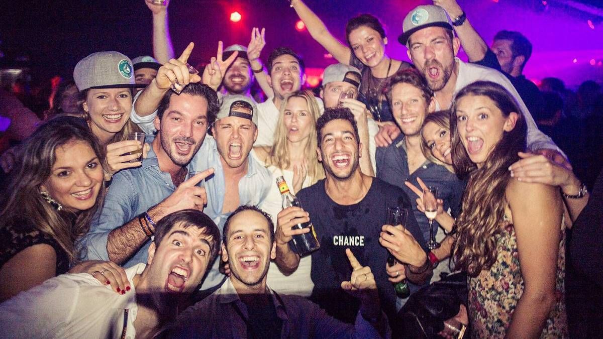 PortalDeDJs's tweet photo. Disfruta de lo nuevo de Sak Noel, Salvi &amp; Garvanin "Préndelo"  
Siguenos #Electro + #PortalDeDJs = Happy

Escuchar: https://t.co/aNGTunEA11 https://t.co/ALmiPMZicH