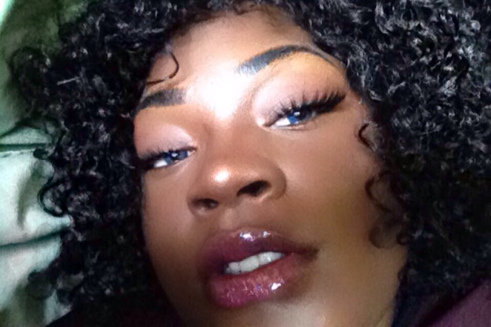 _coolWxrld's tweet photo. Best highlighter for the low $5 ๐ฅ #wetnwild #highlight #melaninpower #blackgirls #blackarmagic #makeupdupes #makeuponabudget #stayglowing https://t.co/AT4Bbh670B