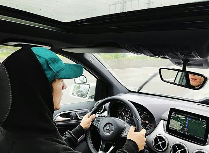 Romanlochis_'s tweet photo. Ich bin der beste Autofahrer #Fahrschule ❤💪 https://t.co/9tBZLNjxr4