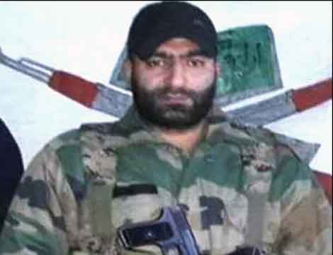 yespunjab's tweet photo. #Hizbul commander #YasinItoo, 2 #soldiers among 5 killed in #Shopian #gunfight
https://t.co/aQR1IAQ6QR https://t.co/hc5on16cSK