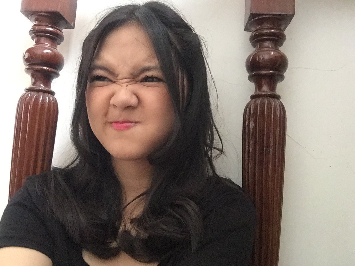 Mau sop duren deh tapi kuah sama kulitny aja rasanya apa yaaa hmmmm aku berpikir dulu....hmm jadi bingunggggg