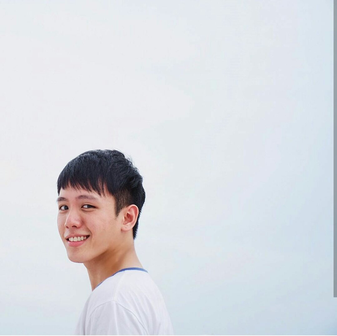 Meiieme's tweet photo. ถ้าถามว่าพี่เขาคือใครบอกได้เลยว่าคือพี่เบนเบน พี่อยู่มาทุกยุค ตั้งแต่เก���ทหลีด เกรทtusexyboy เกรทเบน เกรทอิน และเกรทพอร์ช ทุกยุคของสพลจริงๆ😂😂 https://t.co/um87xHZt05