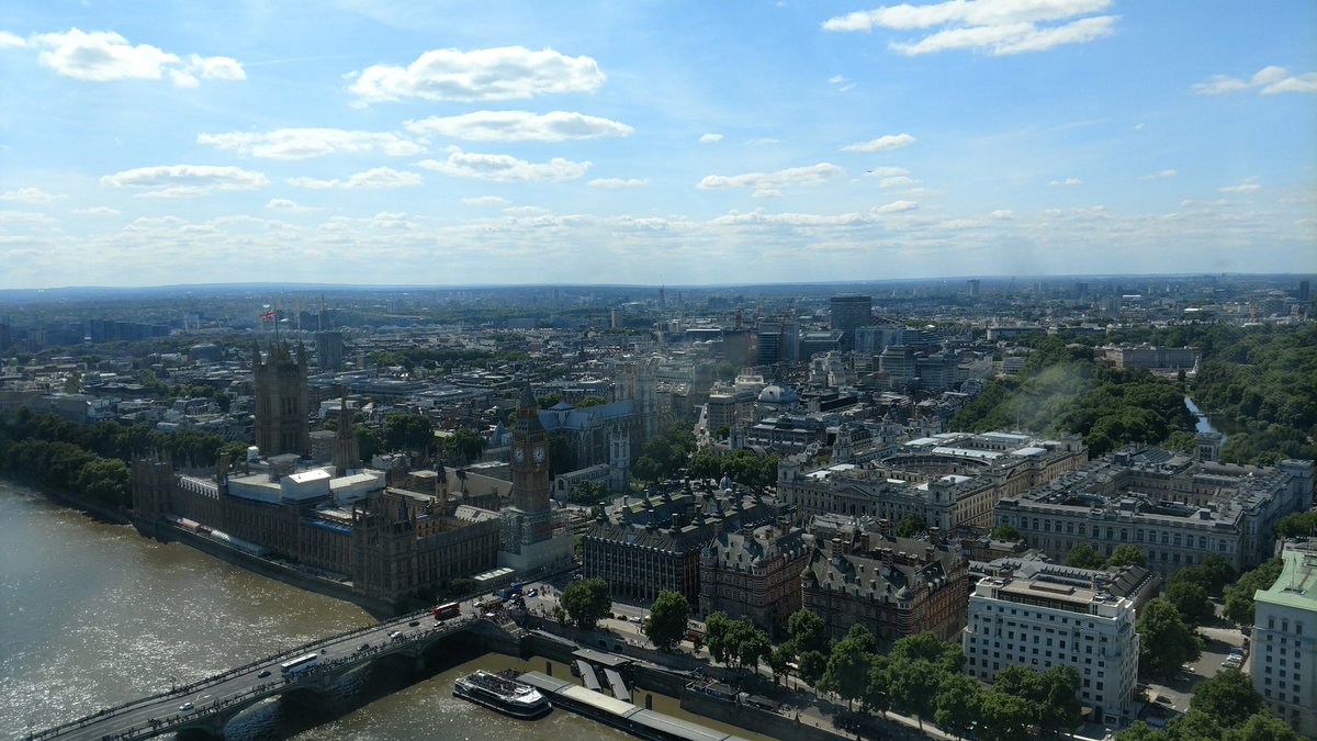 Jonathan10Mayen's tweet photo. Views from the London Eye https://t.co/CB7tgs36iF