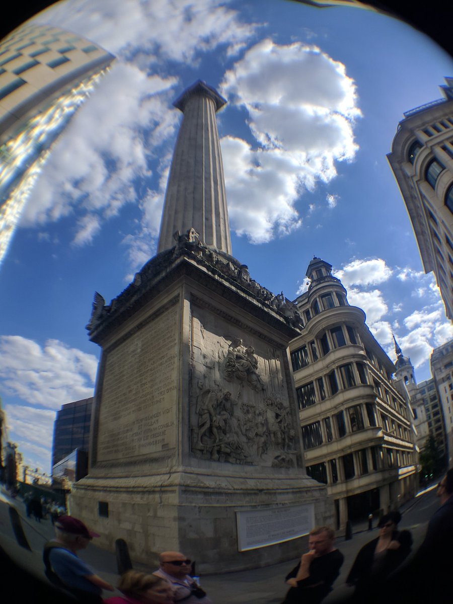 Halesgroup2017's tweet photo. Monument to the #FireofLondon https://t.co/kRFuzpL6YT
