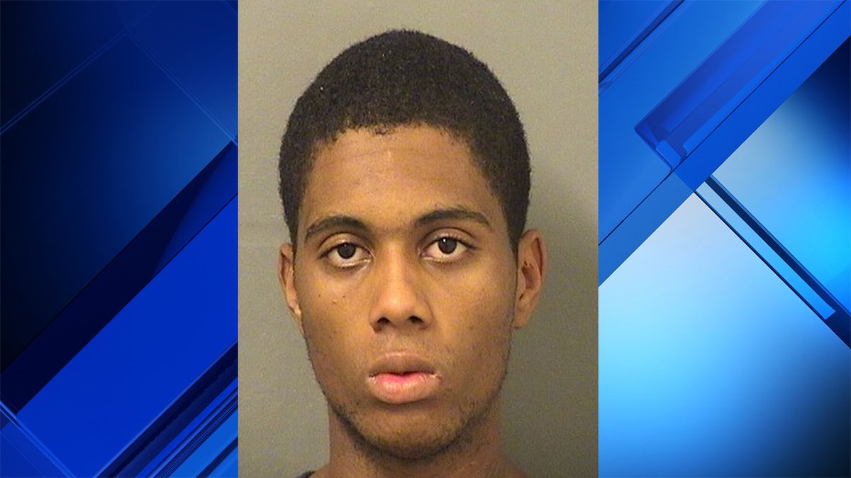 South Florida man accused of setting apartment on fire with children inside bit.ly/2fCQYdZ https://t.co/VvFdZY391x