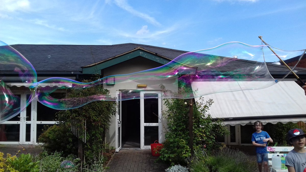 What better way to spend a sunny day than with giant bubbles at <a href="/HelpStAndrews/">St Andrew's Hospice</a>?! Thank you for having #explorabubble! Hope you enjoyed it!