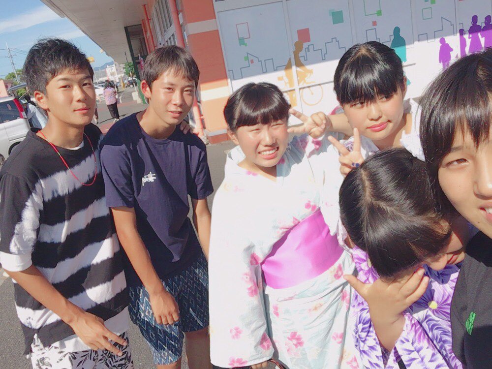 6115Ryota's tweet photo. 今日は、友達に浸る日でした爆笑
ほんまに楽しすぎたわ！
ゆーきまた帰ってきたとき遊ぼうね！後、優太とかありがとな😊
めちゃめちゃ、友達と出会って楽しかった🎱
こんなんじゃ書ききれんわ！ https://t.co/hc403CA2fP