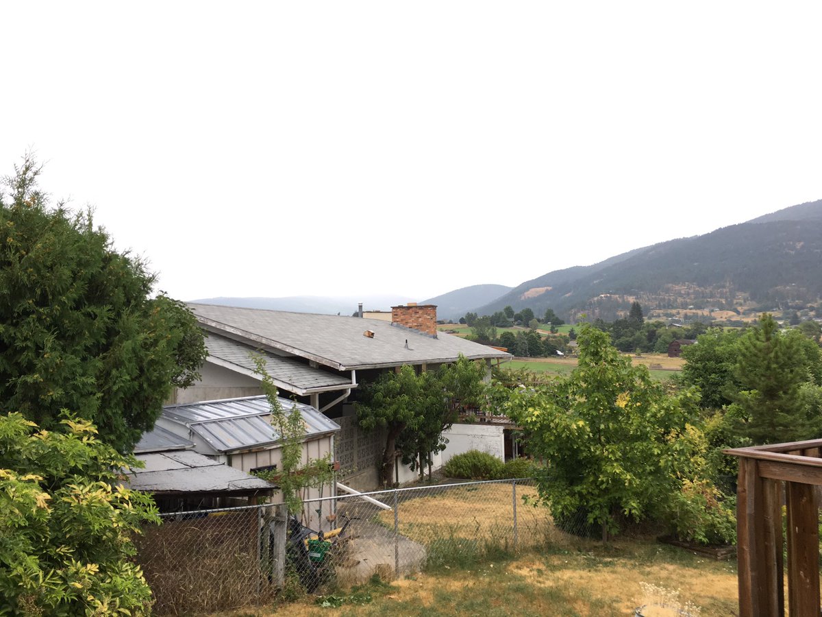 jrkinniburgh's tweet photo. First real rain in months. Amazing to wake up this morning to the smell & sound of rain on very dry ground. #smellslikenew #rain #blessing https://t.co/DX1sVAJDJs