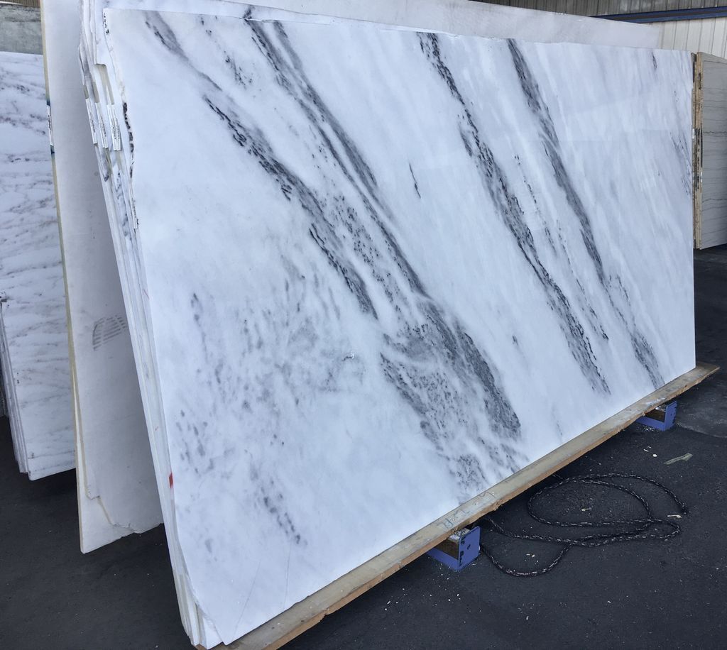 StonevilleUSA's tweet photo. Our #Calacatta #Lassa #Italian #Marble is beautiful for #countertops, #flooring, #walls, &amp; #backsplashes! #remodel #design #naturalstone https://t.co/sggNTk2SMM