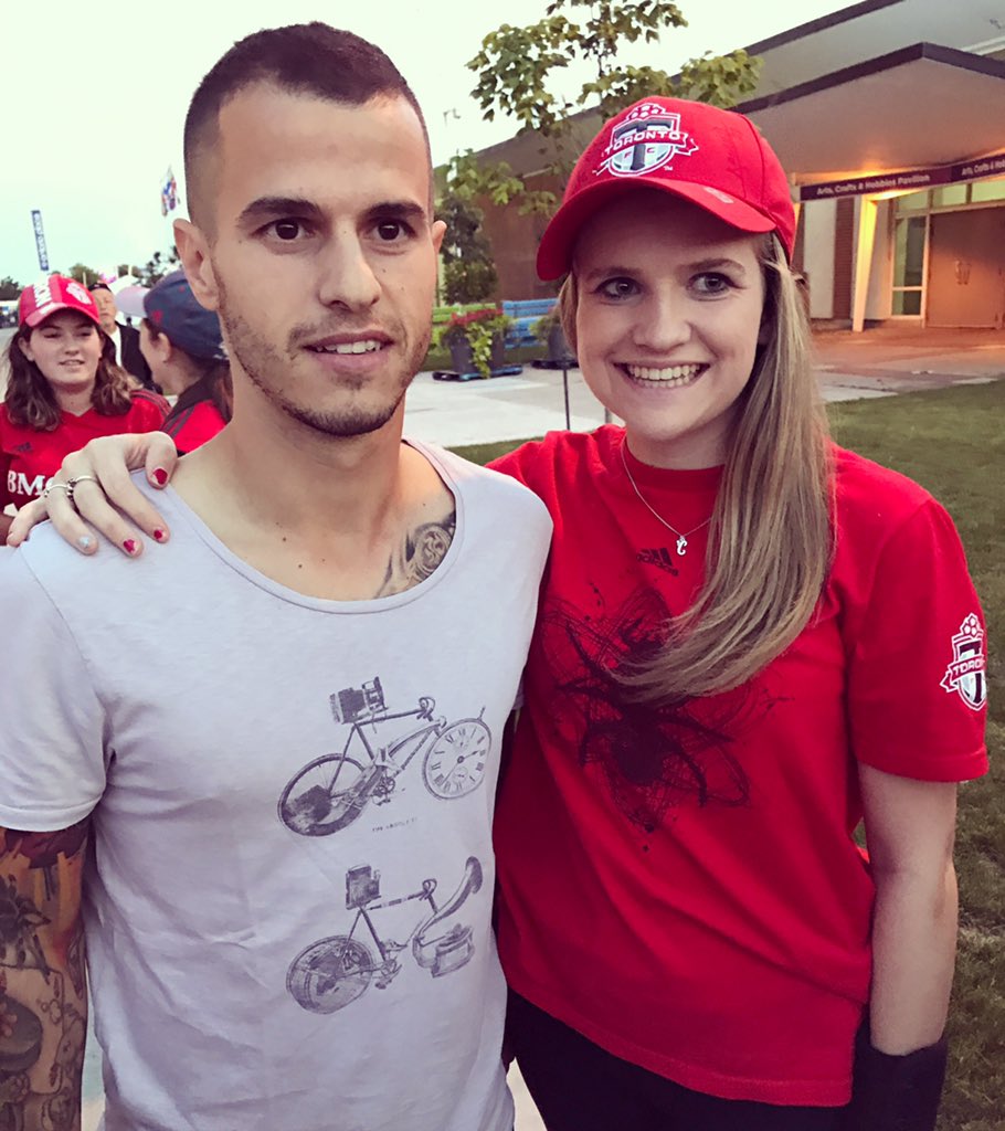Catsteele22's tweet photo. Met Sebastian Giovinco today!!!⚽️❤️😍 https://t.co/q8xyGyZiHL