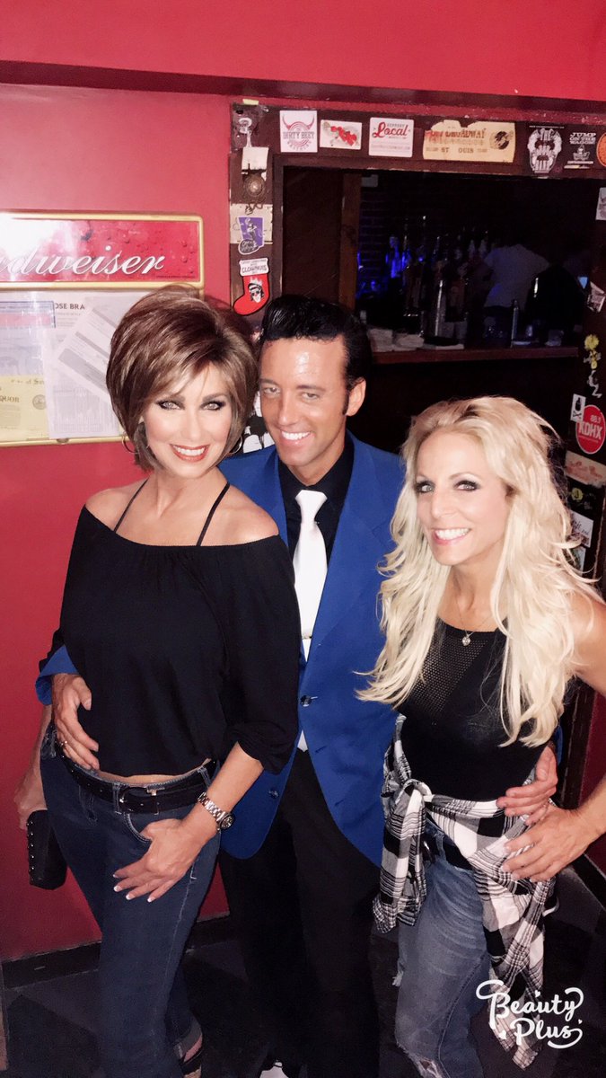 KSTUmua's tweet image. Fun nite at Off Broadway!!!
#bluelotus #soulreview #doyalikegoodmusic