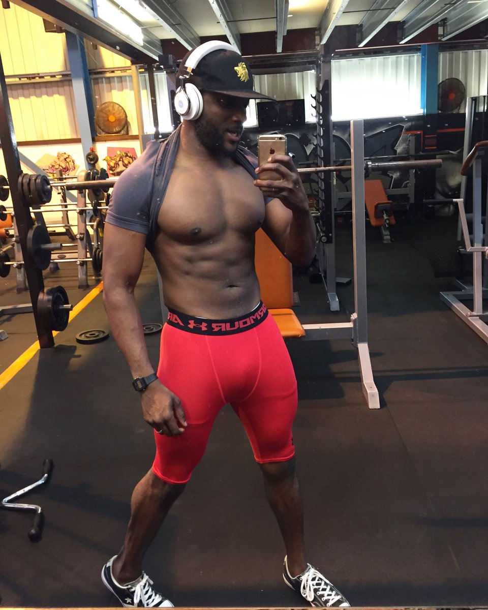 walegates's tweet photo. It's #RestSunday and #flexSunday https://t.co/G1lNlyDAc3