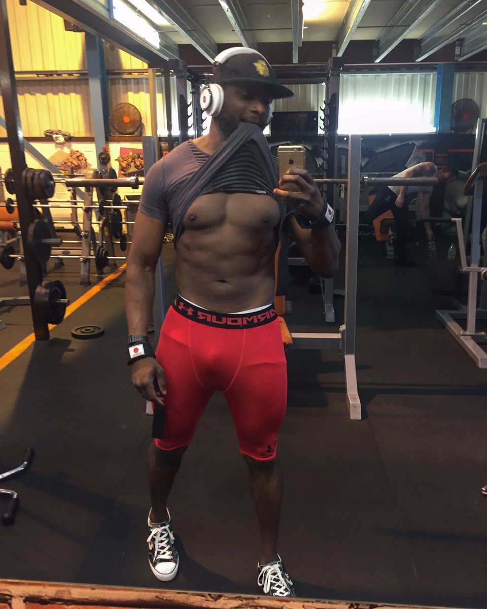 walegates's tweet photo. It's #RestSunday and #flexSunday https://t.co/G1lNlyDAc3