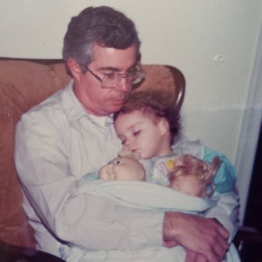 DHHs07kU0AIjzfo.jpg:small