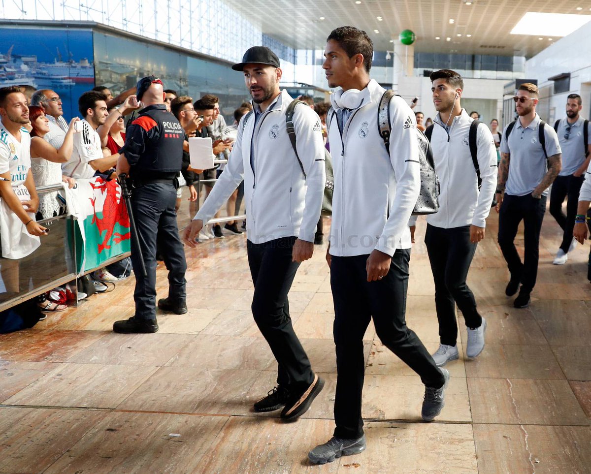 ✈️

El Real Madrid llegó a Barcelona bit.ly/2wGwqVY