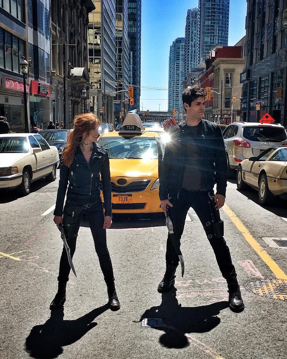 Katherine McNamara (@katt_mcnamara) on Twitter photo 