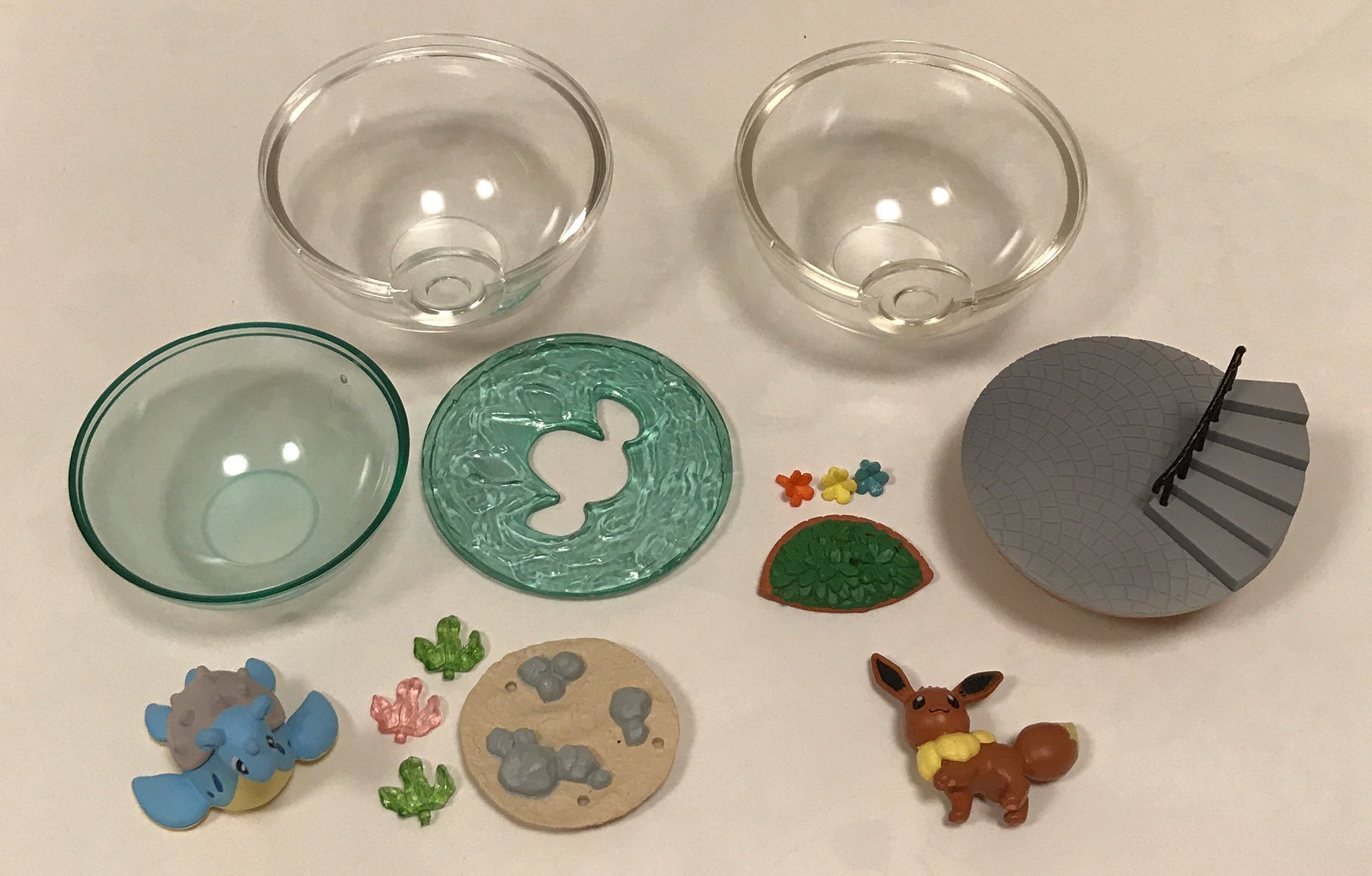 ポケモンセンターnakayama 新発売情報 ポケットモンスター テラリウムコレクション ラプラスとイーブイは一部組み立て式 ピカチュウは完成済みでした