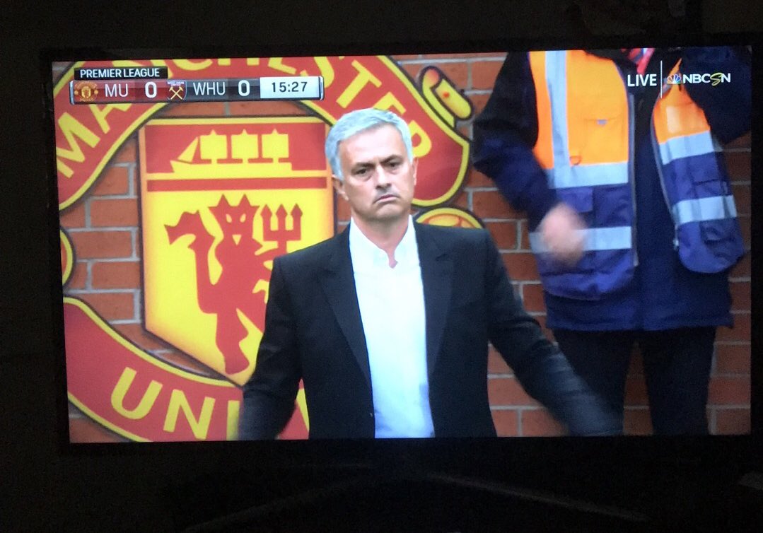 ElConToTheWay's tweet photo. I guess I got my swagger back #MUFC  🔨🔨🔨 #welcomebackEPL ❤️🖤 https://t.co/Gba3gI8pqm