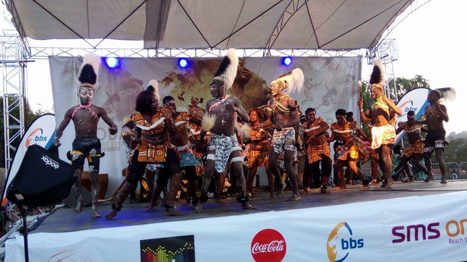 EDXTravel's tweet photo. @RichmondPromoz @FaceTVUganda @GalaxyFMUg @bbstvug @AgaSekalala @Cocacolauganda @GorillaTrekking @CharlieBeau @WhiteheadComm @Mizzflav #Bamasaba perform the re-known #kadodiDance at the Global Cultural Event #GCE2017 #UgandaMusuem #VisitUganda https://t.co/0CrFt3FBOO