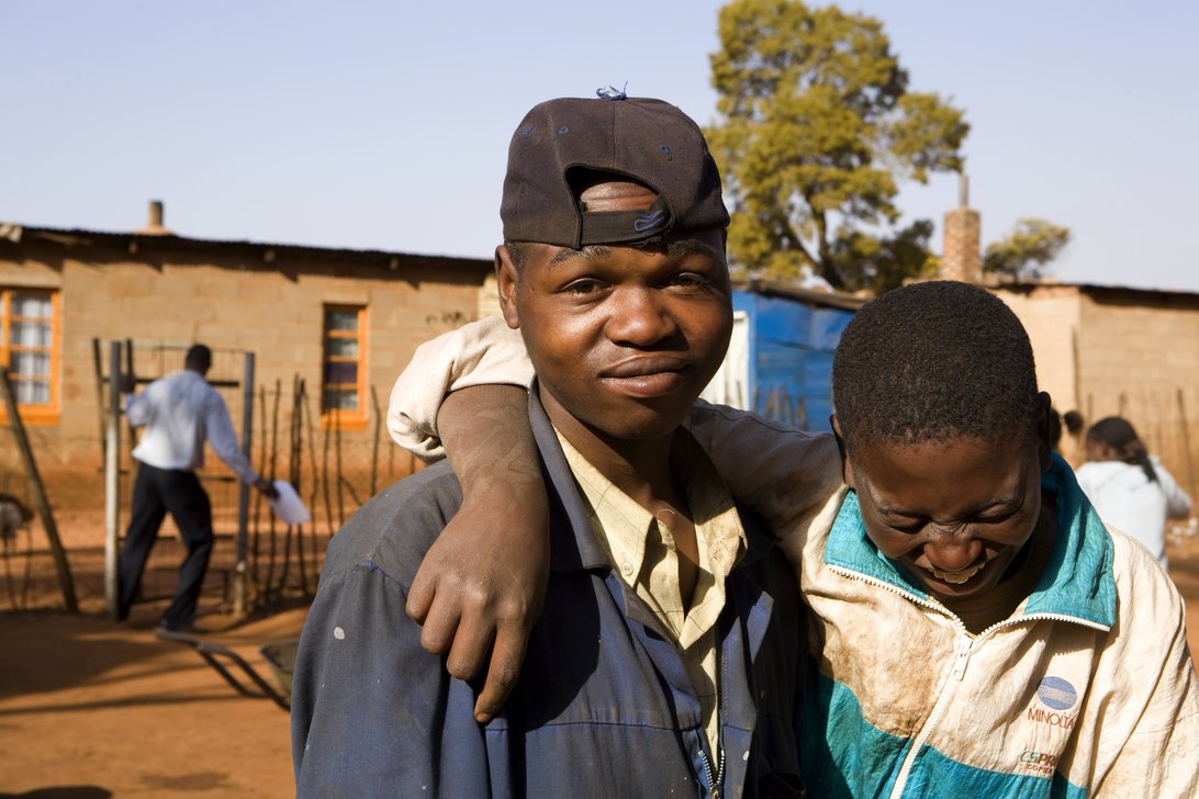 In light of International #Youth Day, we celebrate the inclusion of youth with disabilities in #education: wrld.bg/qHTz30elJW5