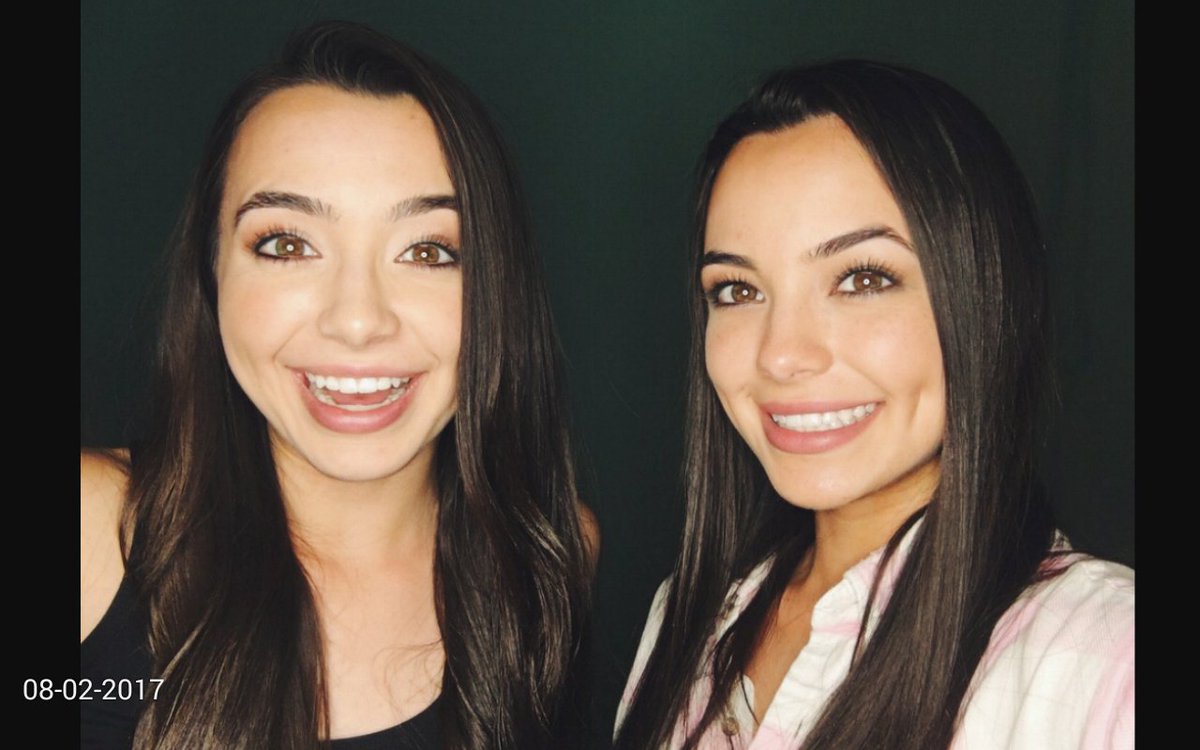 Merrelldolan2's tweet image. #TeenChoice #ChoiceFemaleWebStar #merrelltwins @merrelltwins retweet and keep voting cuz today is the day!