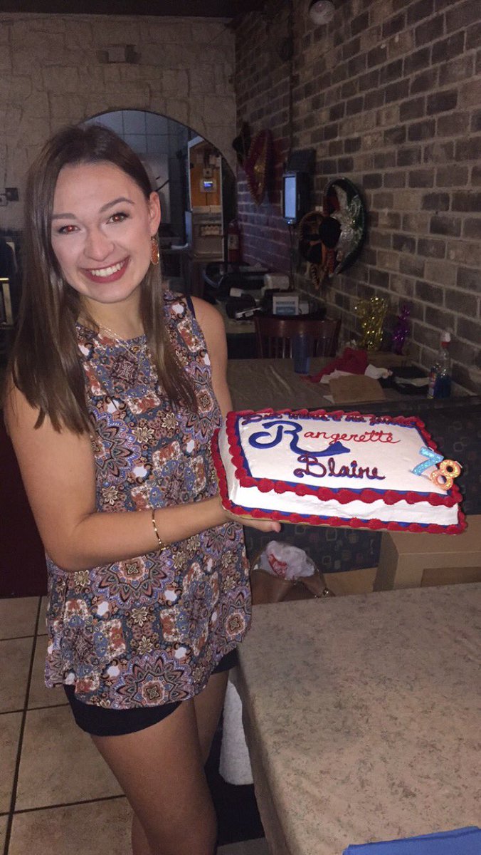 MillerSmiller72's tweet photo. Thank you @HEB for this World Famous cake ❤️💙 #kilgorecollege #rangerette #yea78 https://t.co/3X1kwKn7Ap