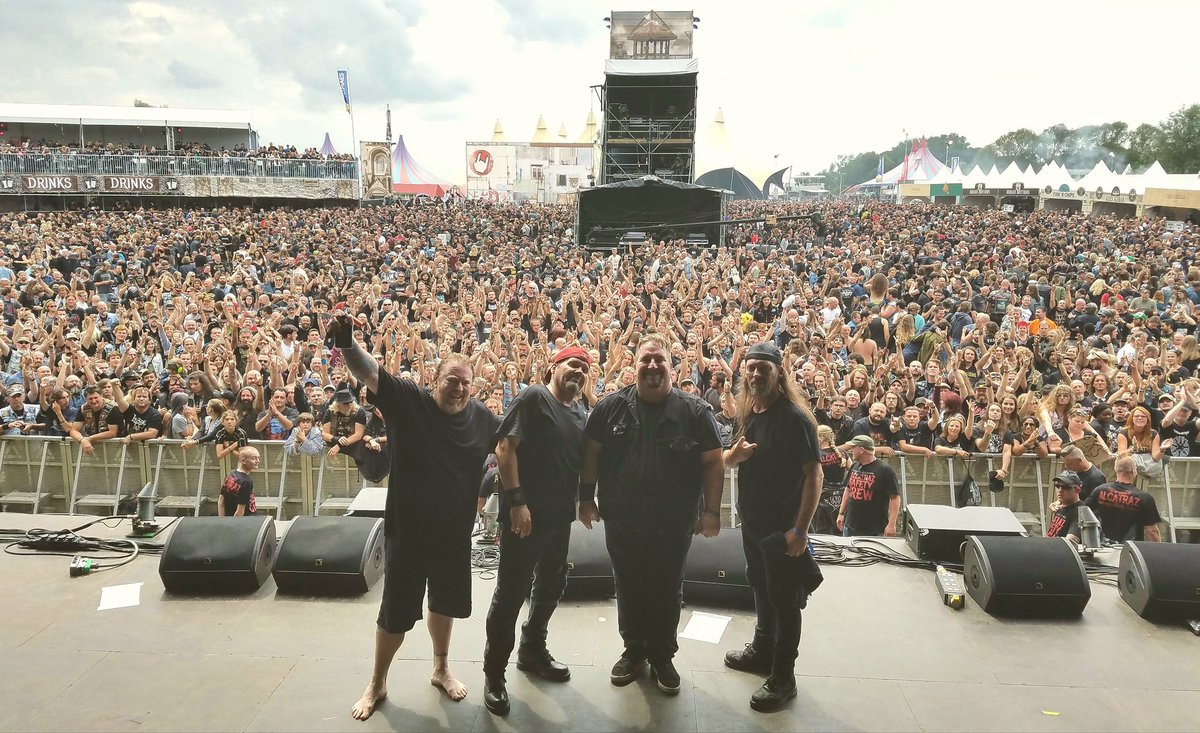 SacredReich's tweet photo. Thank you Alcatraz! A great day in Kortrijk Belgium. #sacredreich #30yearsofignorance #ALCATRAZ17 #tourlife https://t.co/ocU401SeJs