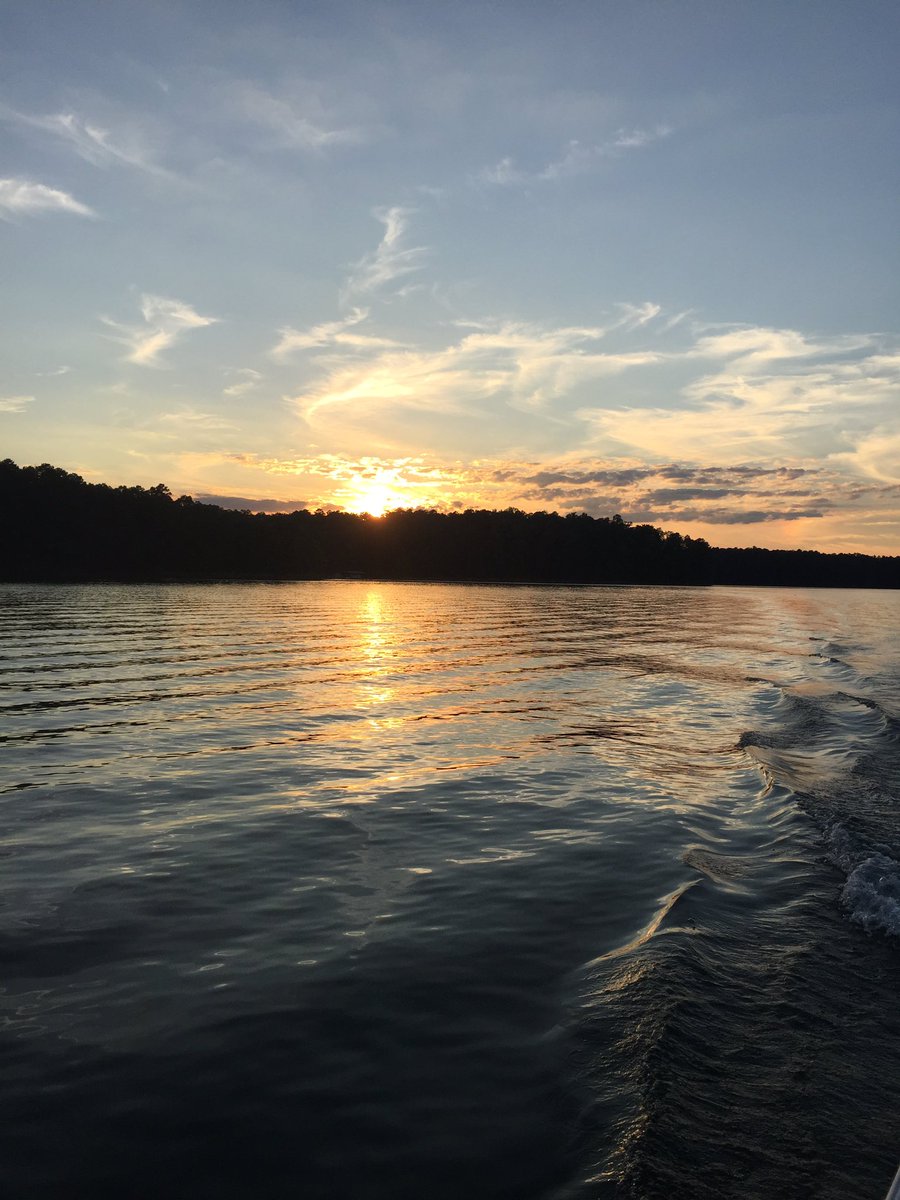 RobynHutto's tweet photo. Wish I was here today ☀️#firstweektired #momprobz #workprobz https://t.co/xnL6HjmmQn